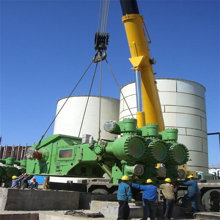 江海租赁200吨吊车